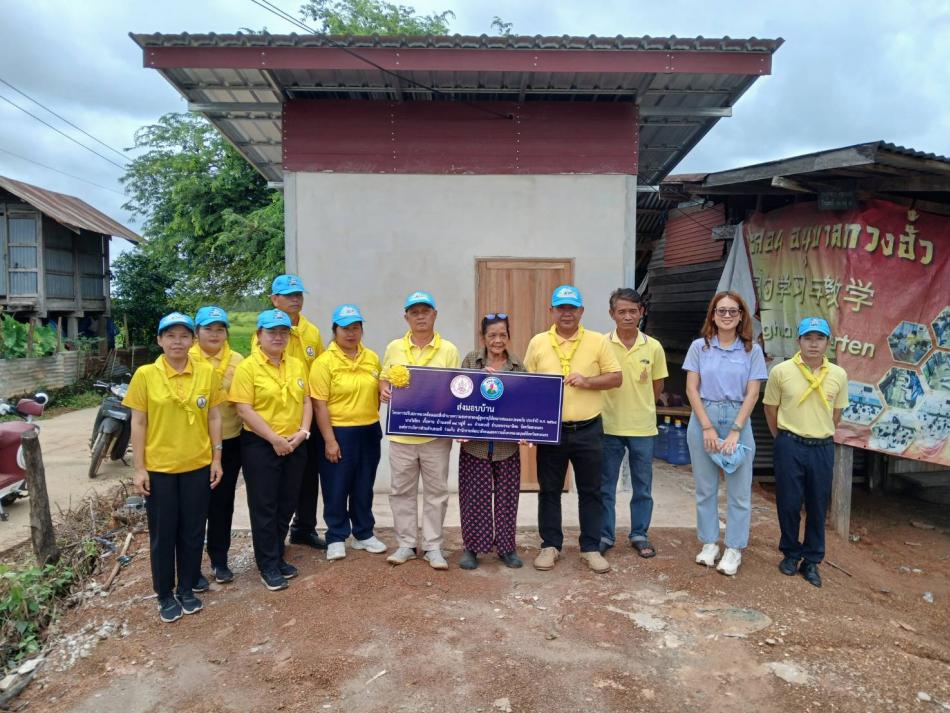 วันที่  22  สิงหาคม  2568     นายประมาณ  สุนันธรรม  นายกองค์การบริหารส่วนตำบลละฮี ,นายฏัณวิวัฒน์  ปัดภัย ปลัดองค์การบริหารส่วนตำบลบะฮี  เจ้าหน้าที่ อบต.บะฮี  พร้อมด้วยผู้นำหมูบ้าน ได้ออกส่งมอบบ้าน ตามโครงการปรับสภาพแวดล้อมและสิ่งอำนวยความสะดวกของผู้สูงอายุให้เหมาะสมและปลอดภัย  ประจำปี 2568   หมู่ที่  2 ,8,10   และส่งมอบรถเข็นนั่ง ตามโครงการจัดหากายอุปกรณ์สำหรับช่วยเหลือคนพิการ  72,000 ชุด เฉลิมพระเกียรติพระบาทสมเด็จพระเจ้าอยู่หัว เนื่องในโอกาสพระราชพิธีมหามงคลเฉลิมพระชนมพรรษา 6 รอบ  28 กรกฎาคม 2567   หมู่ที่  2,3,10  โดยได้รับการสนับสนุนจากพัฒนาสังคมและความมั่นคงของมนุษย์จังหวัดสกลนคร