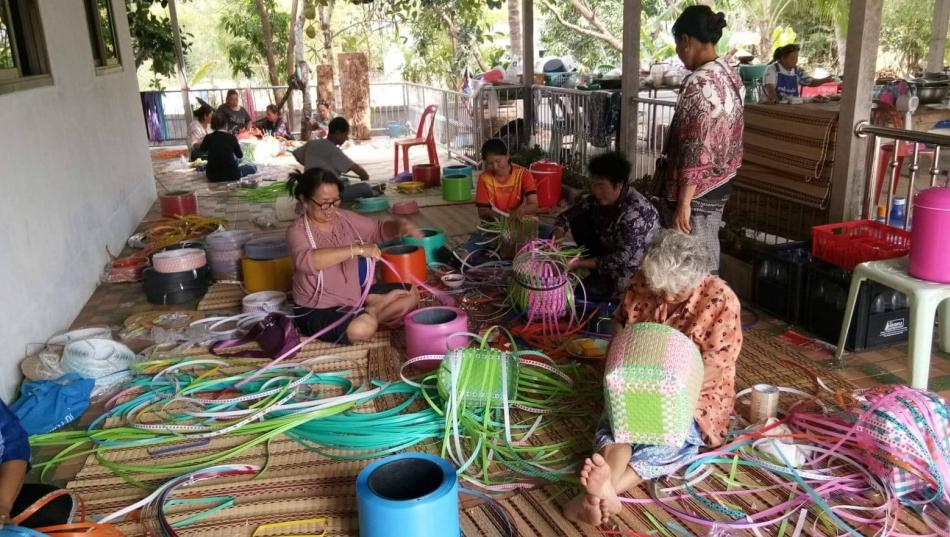 กิจกรรมสร้างอาชีพในแก่ประชาชนในพื้นที่ตำบลบะฮี