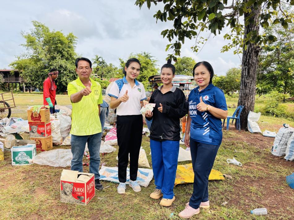 ✨วันที่  19  กันยายน  2568  เวลา 09.00 น. สำนักปลัด องค์การบริหารส่วนตำบลบะฮี ออกรับซื้อขยะรีไซเคิลในตำบลบะฮี  ตามโครงการธนาคารขยะองค์การบริหารส่วนตำบลบะฮี  ดังนี้        - สายที่ 1  ณ ศาลาอเนกประสงค์ บ้านผาอินทร์  หมู่ที่ 6       - สายที่ 2  ณ ศาลาอเนกประสงค์  บ้านบะฮี  หมู่ที่ 5   ✨ผลการออกรับซื้อขยะรีไซเคิล มีสมาชิกธนาคารขยะ อบต.บะฮี นำขยะรีไซเคิลมาขาย เปลี่ยนขยะให้เป็นรายได้และส่งเสริมพฤติกรรมการออม  โดยสมาชิกนำเงินที่ได้ไปฝากในบัญชีออมทรัพย์ของธนาคารขยะ ซึ่งเงินที่ได้จากการขายขยะนี้สามารถถอนนำไปใช้จ่ายตามความต้องการของสมาชิก เช่น การซื้อของใช้ และการให้สวัสดิการฌาปนกิจสงเคราะห์